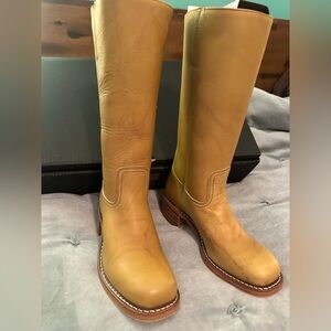 FRYE CAMPUS 14L brand new Banana